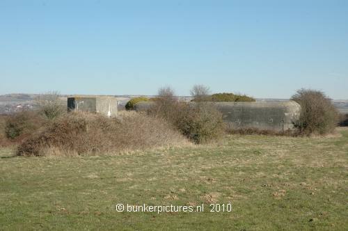 © bunkerpictures - Wellblech with MG post and Ammo bunker